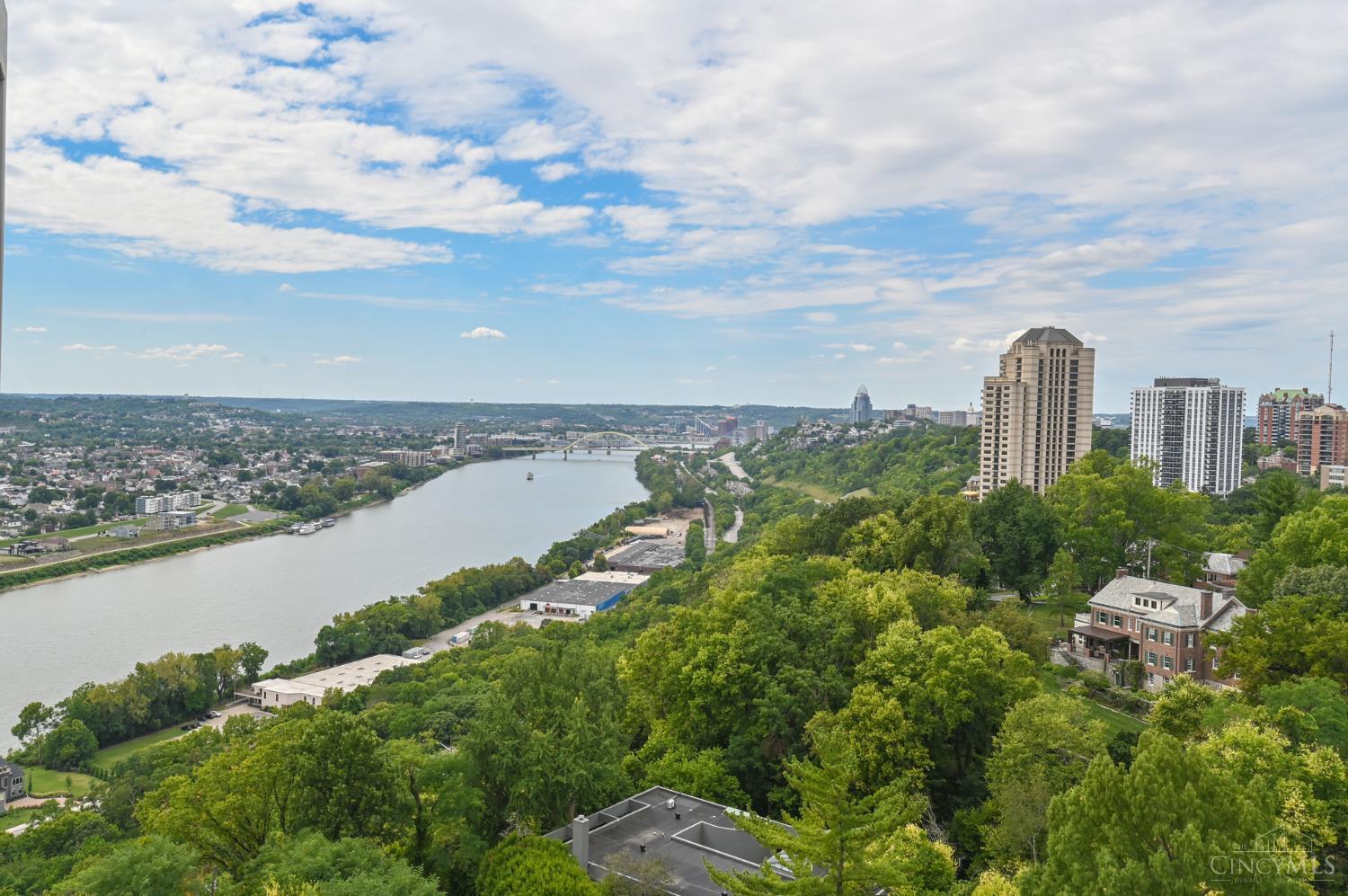 2401 Ingleside Avenue 10D