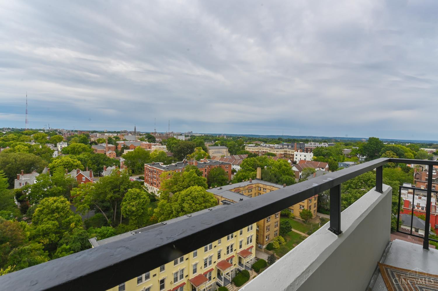 2401 Ingleside Avenue 10D
