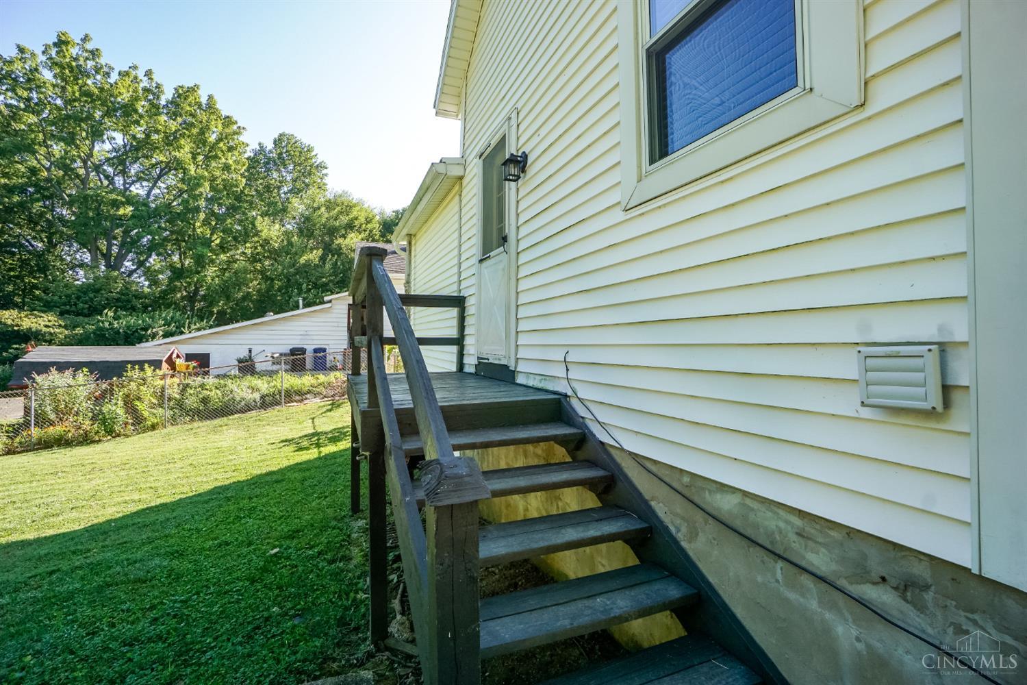 149 W Truesdell Street