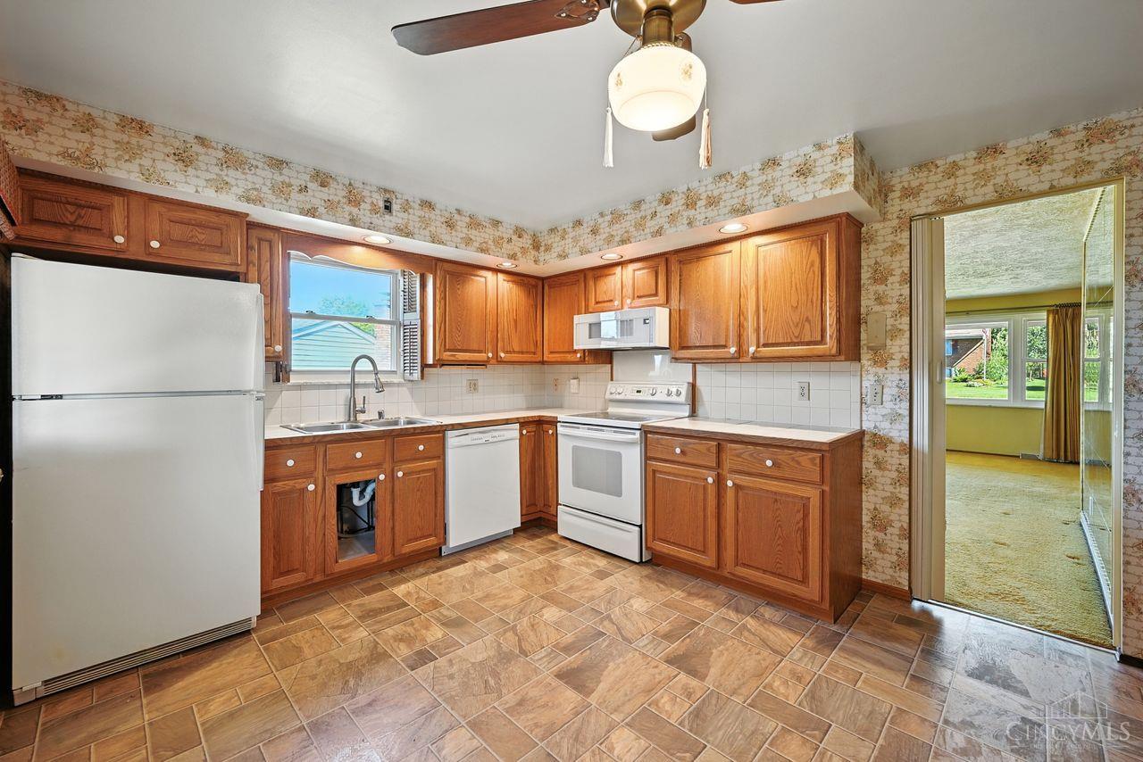 3731 Ridgedale Drive