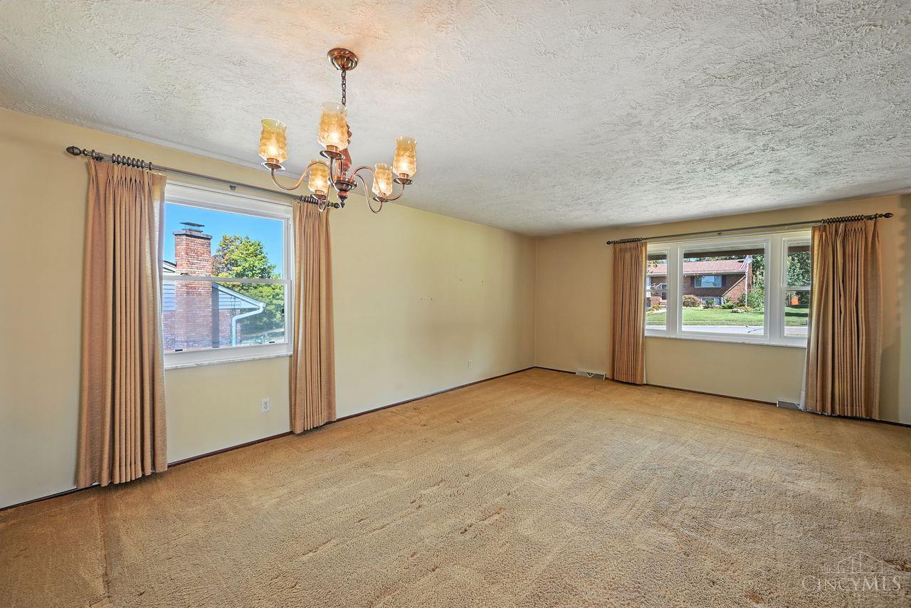 3731 Ridgedale Drive