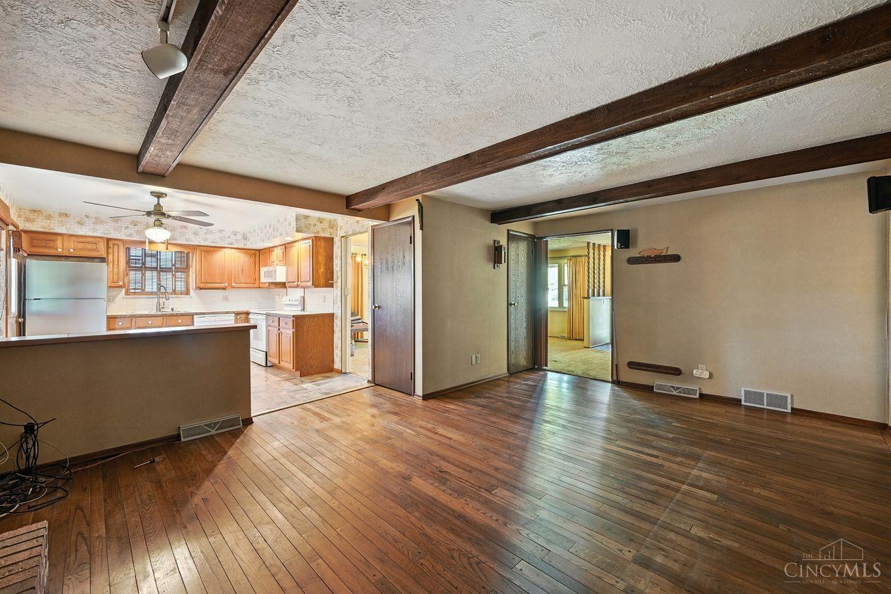 3731 Ridgedale Drive