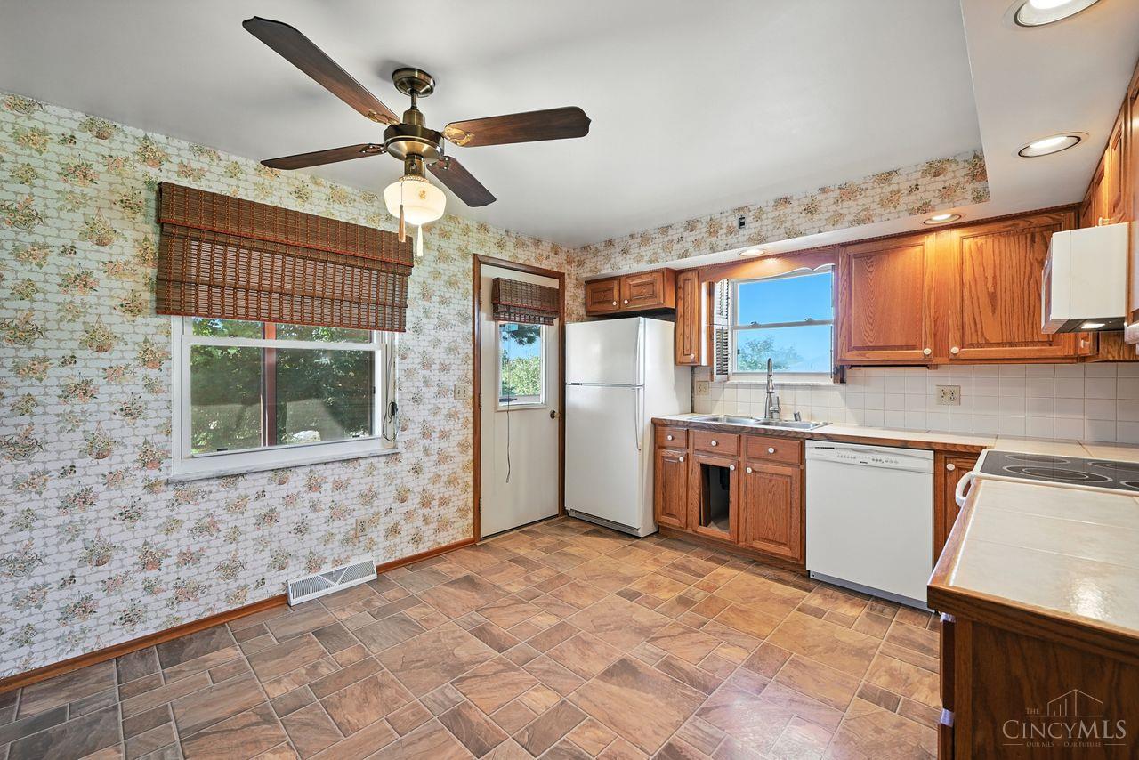 3731 Ridgedale Drive