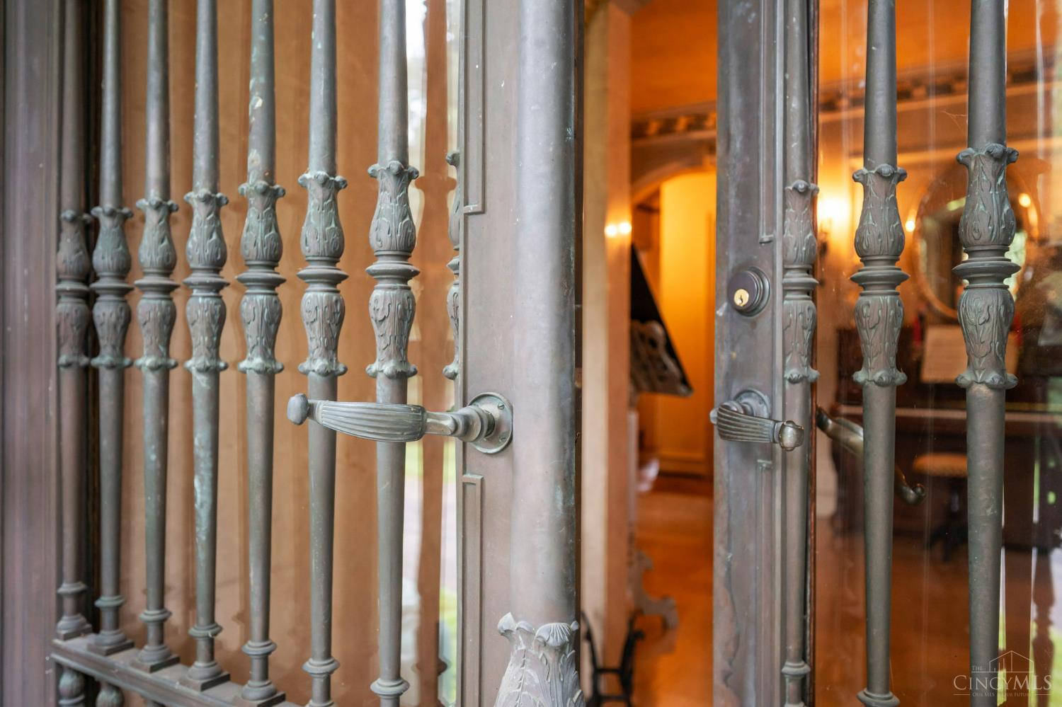 5114 Cleves Warsaw Pike