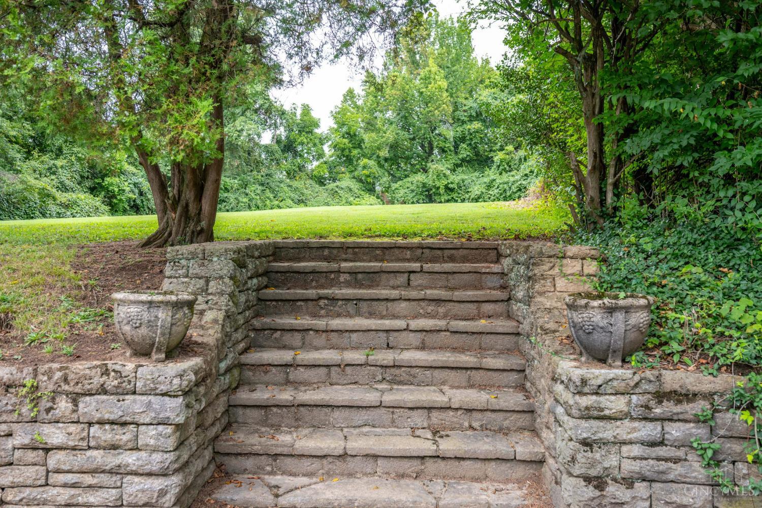 5114 Cleves Warsaw Pike