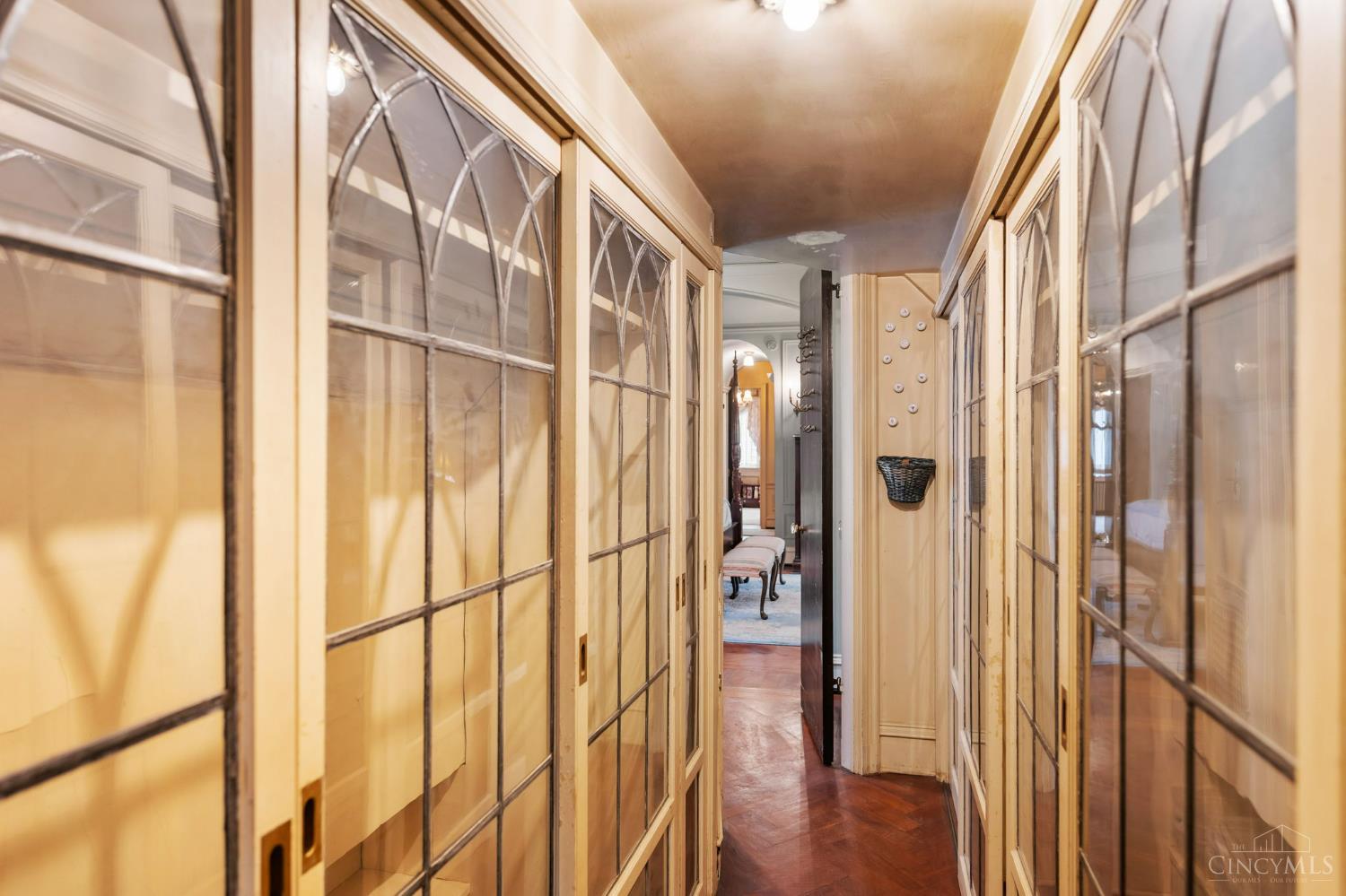 5114 Cleves Warsaw Pike