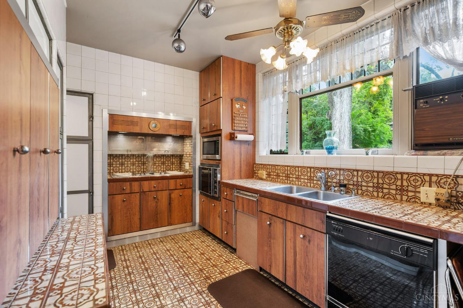 5114 Cleves Warsaw Pike