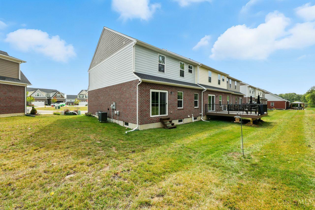 7113 Shady Brook Bend