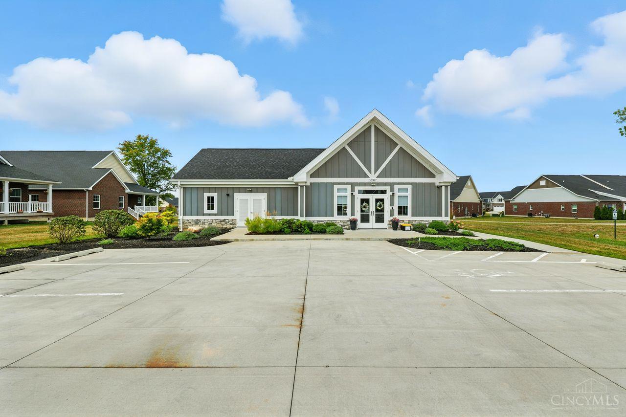 7113 Shady Brook Bend