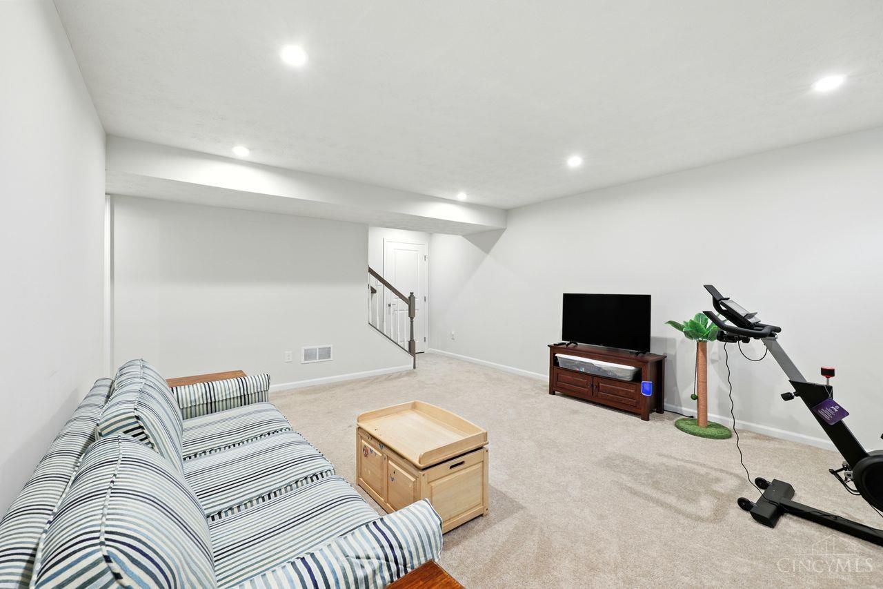 7113 Shady Brook Bend