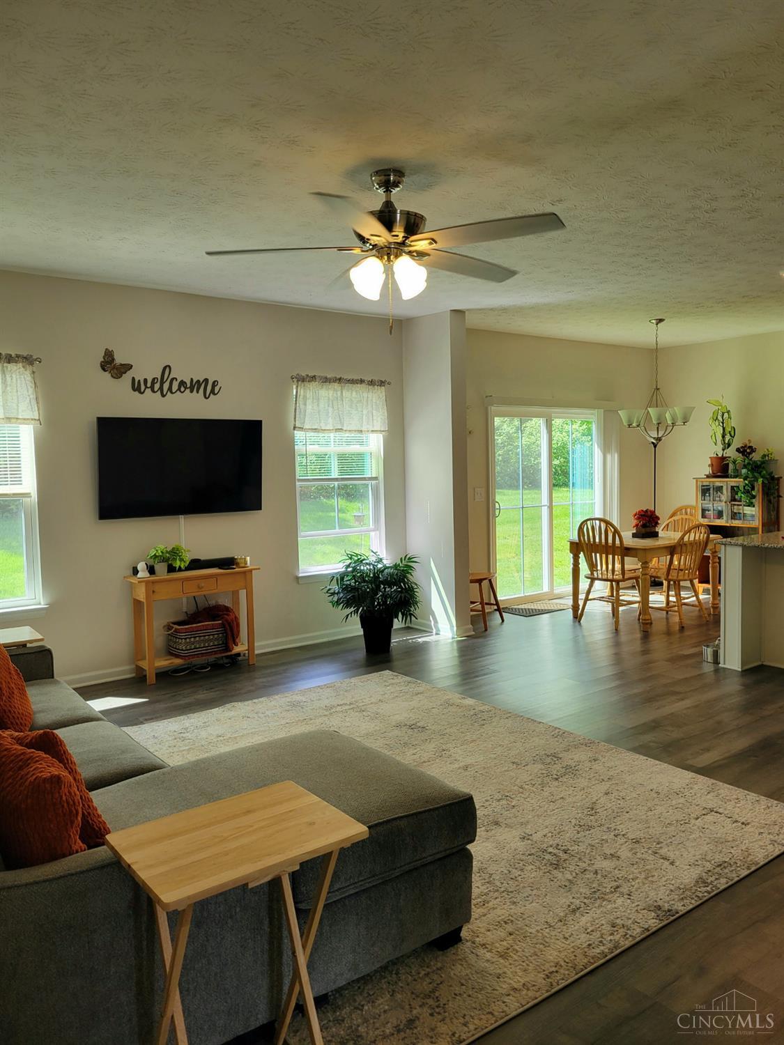 7113 Shady Brook Bend