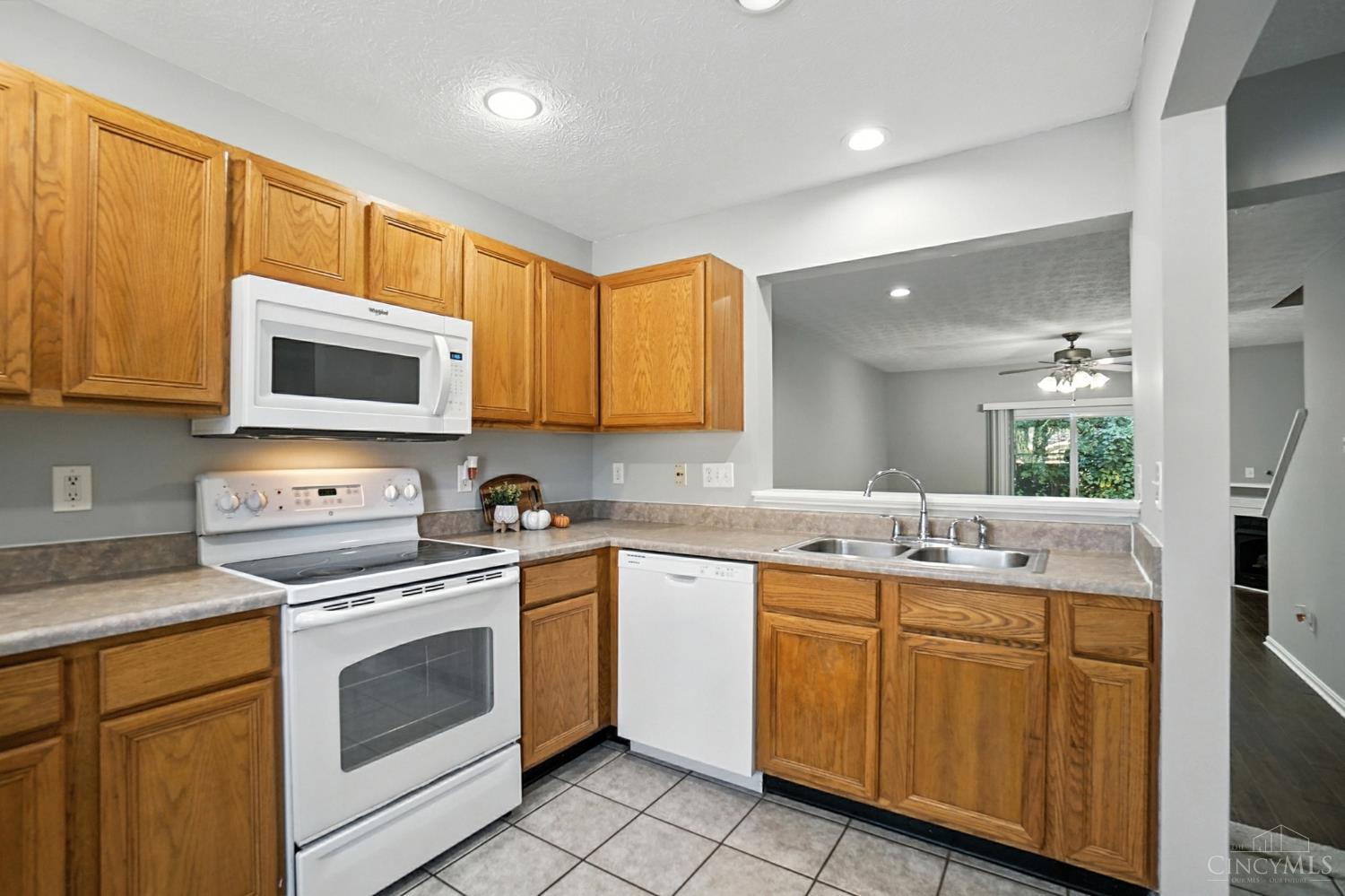 4207 Spyglass Hill