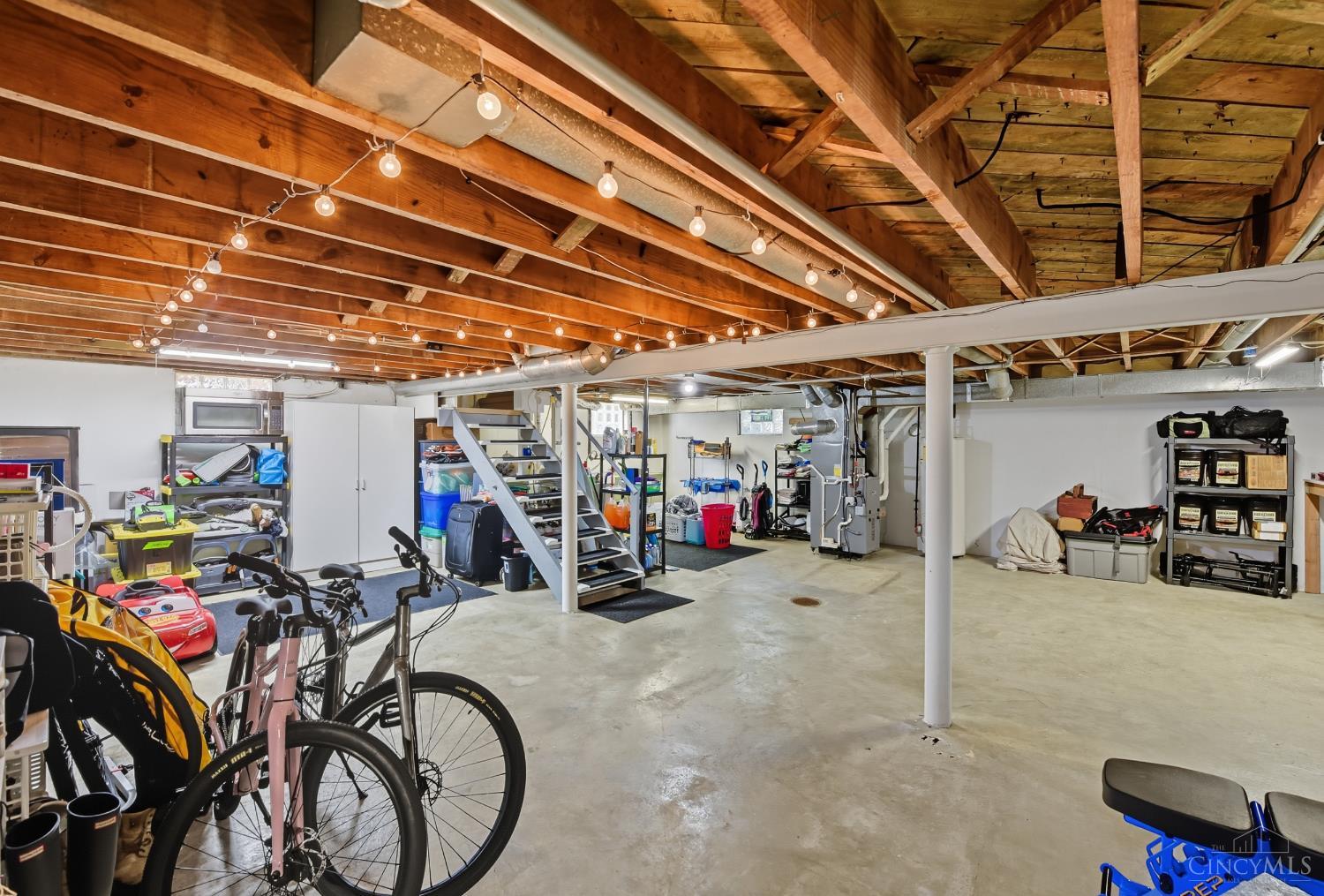 6909 Lois Drive