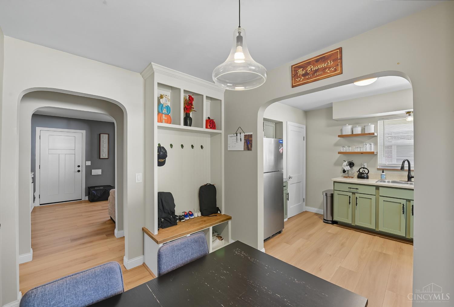 6909 Lois Drive