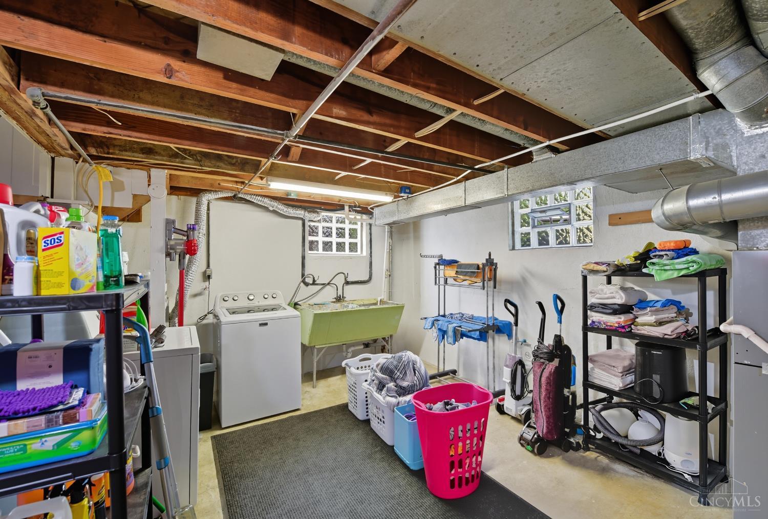 6909 Lois Drive