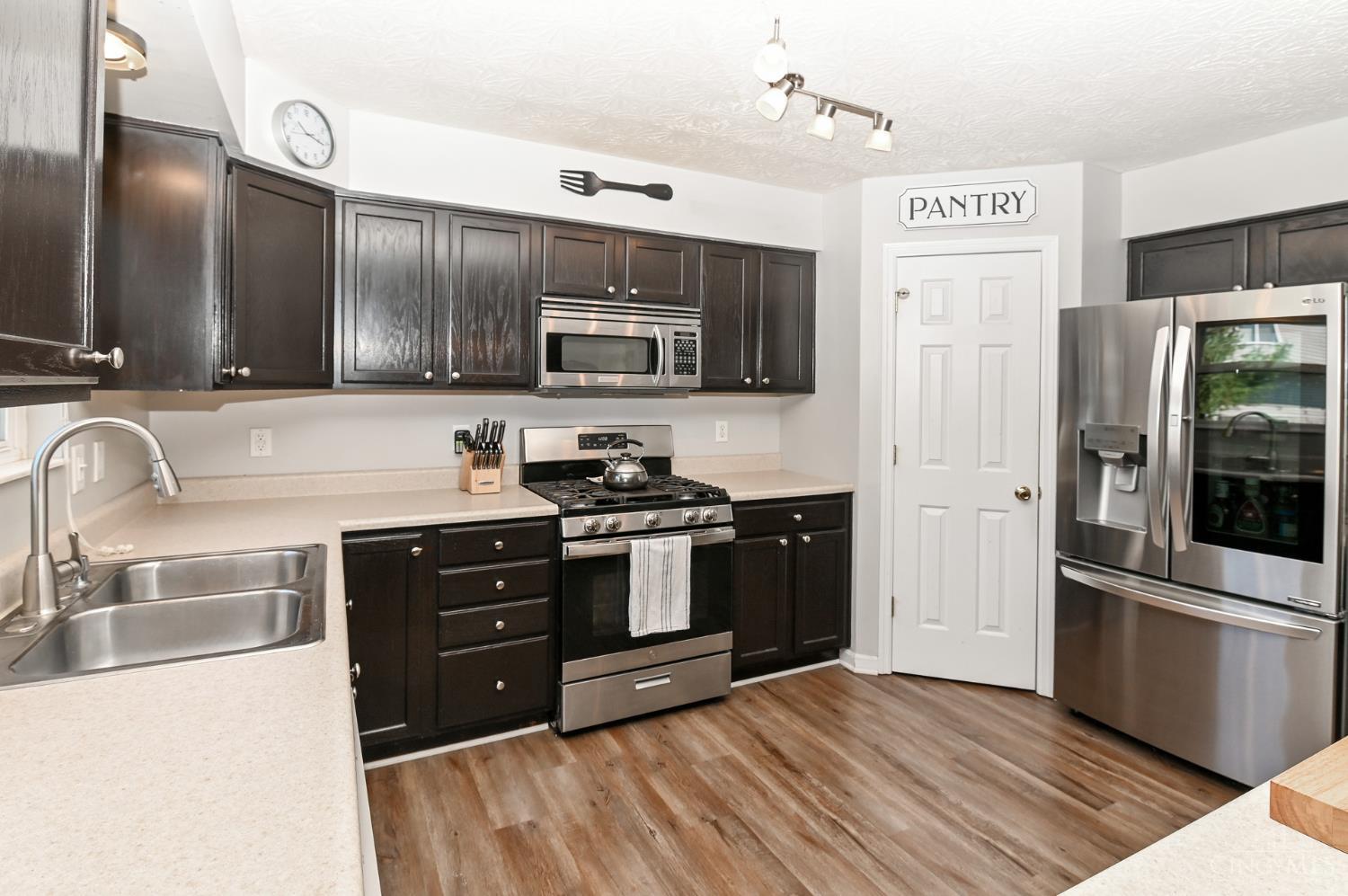5717 Pepperridge Court