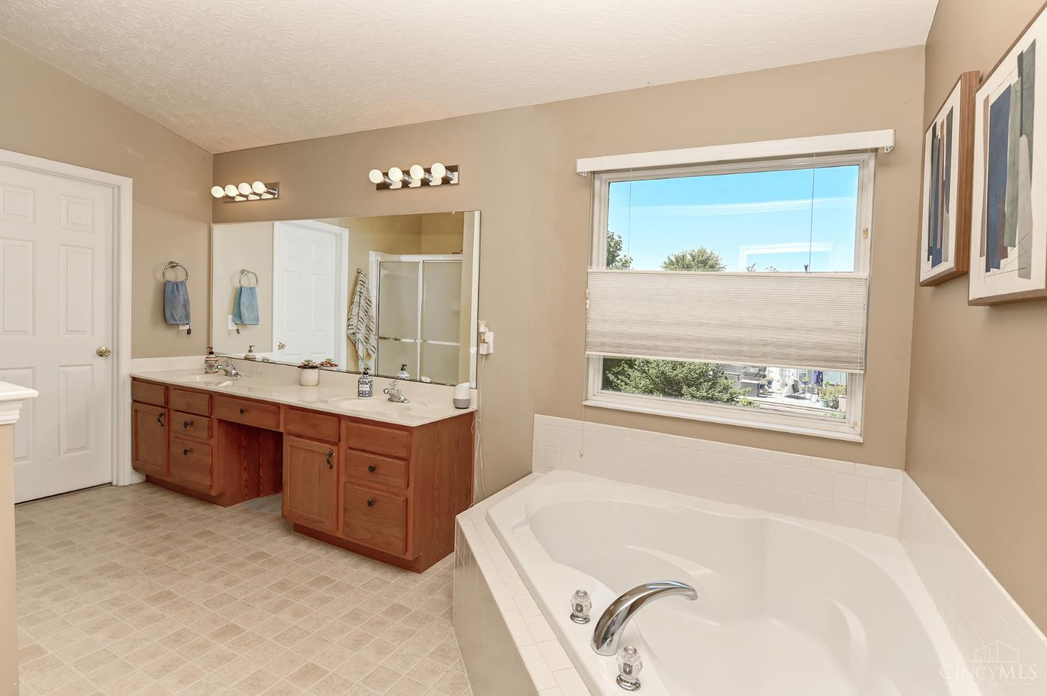 5717 Pepperridge Court