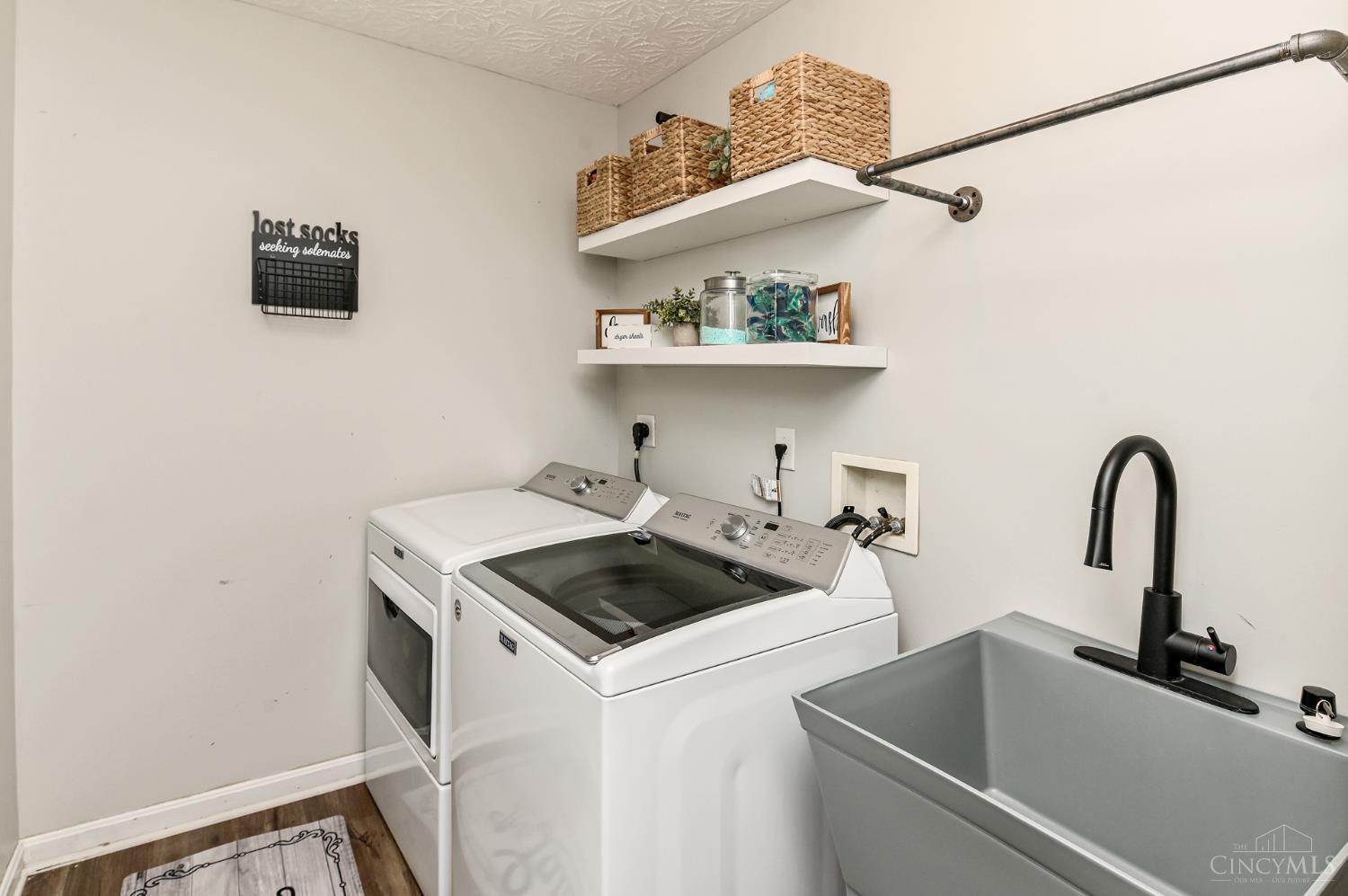 5717 Pepperridge Court