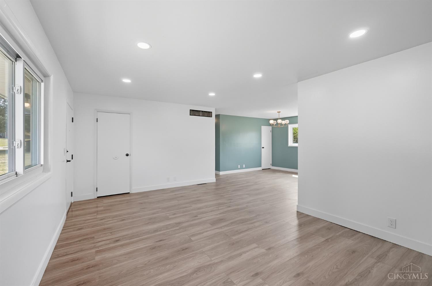 975 Vassar Court