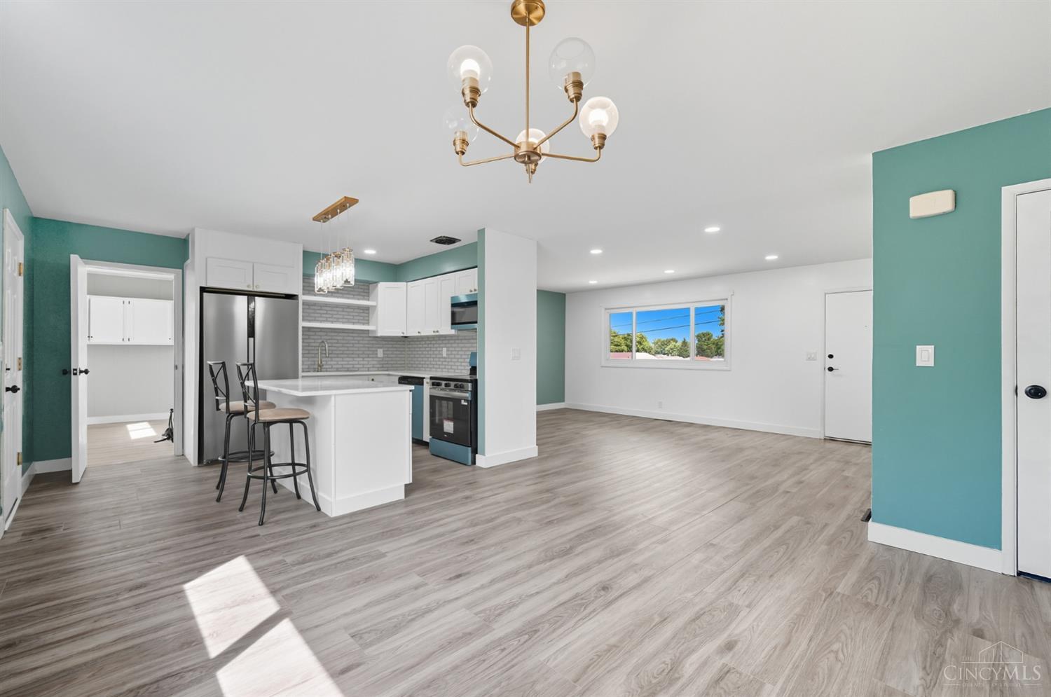 975 Vassar Court
