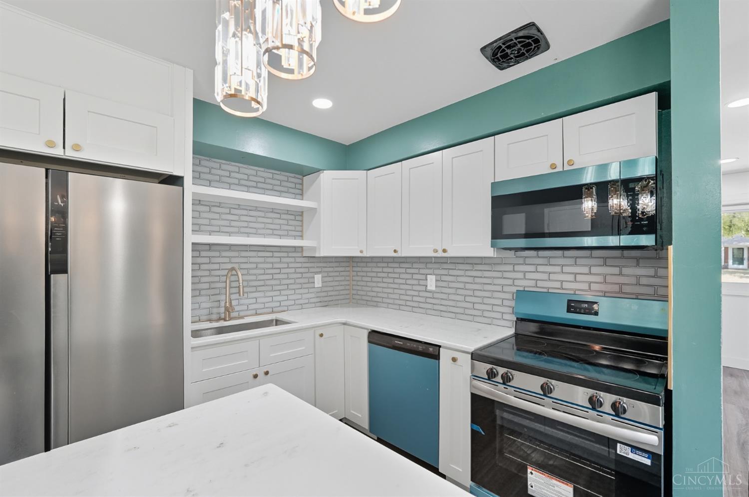 975 Vassar Court