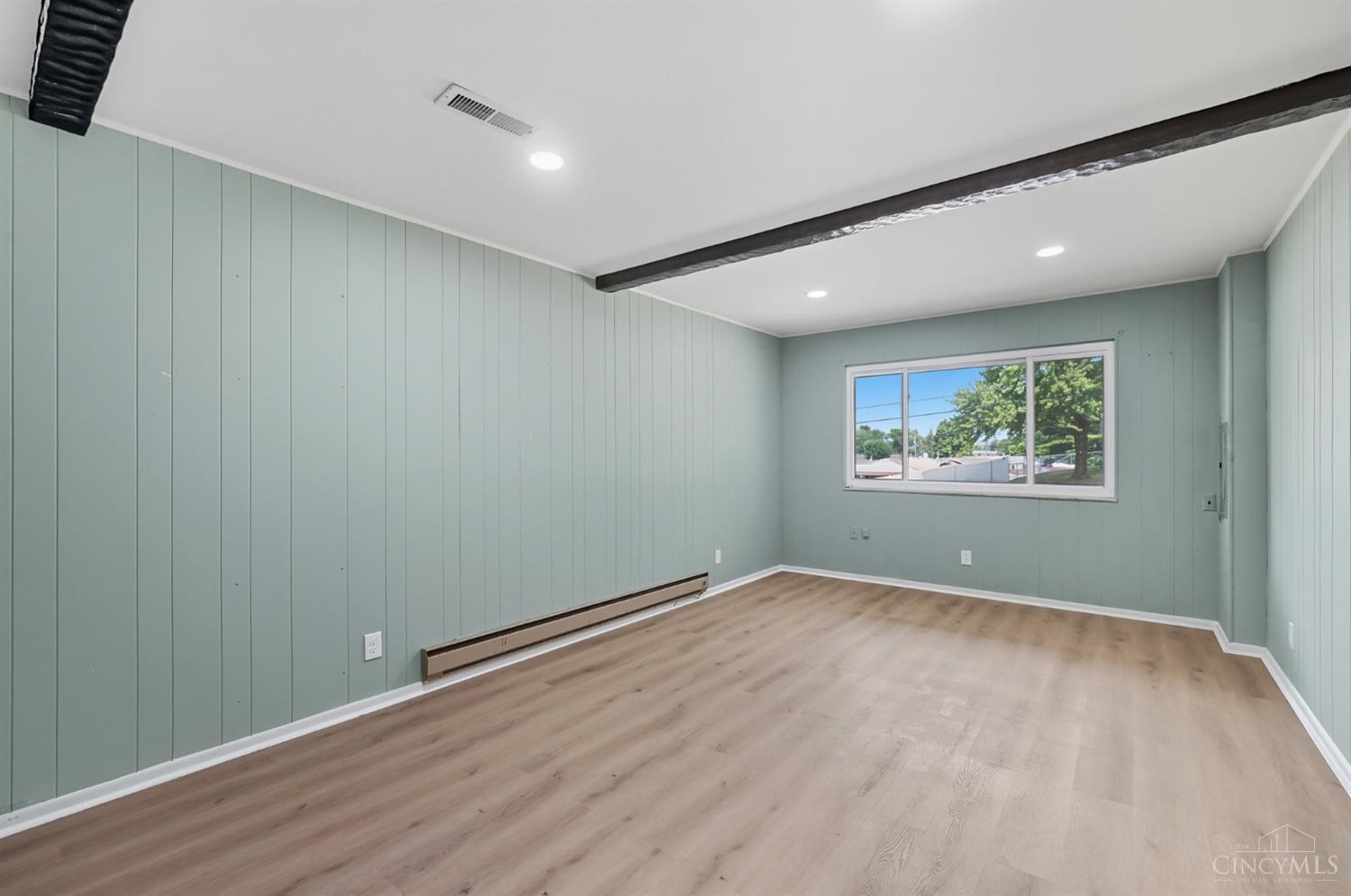 975 Vassar Court