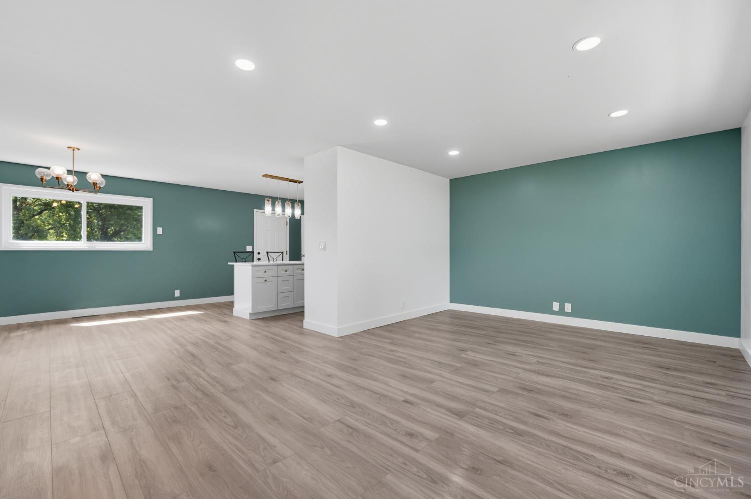 975 Vassar Court