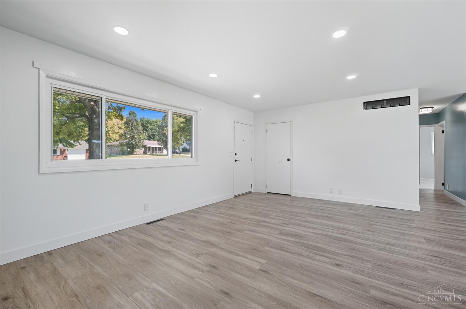 975 Vassar Court