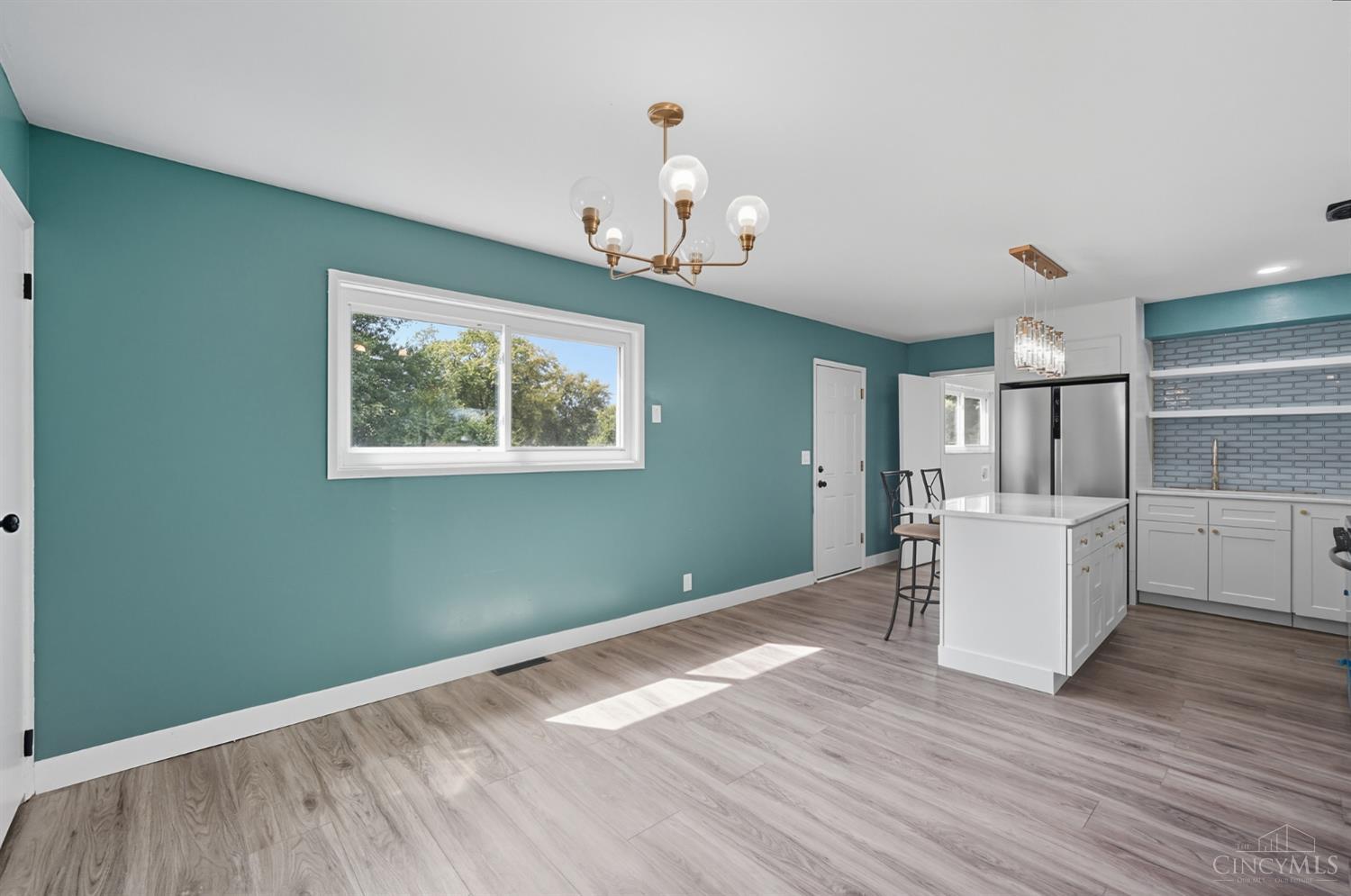 975 Vassar Court