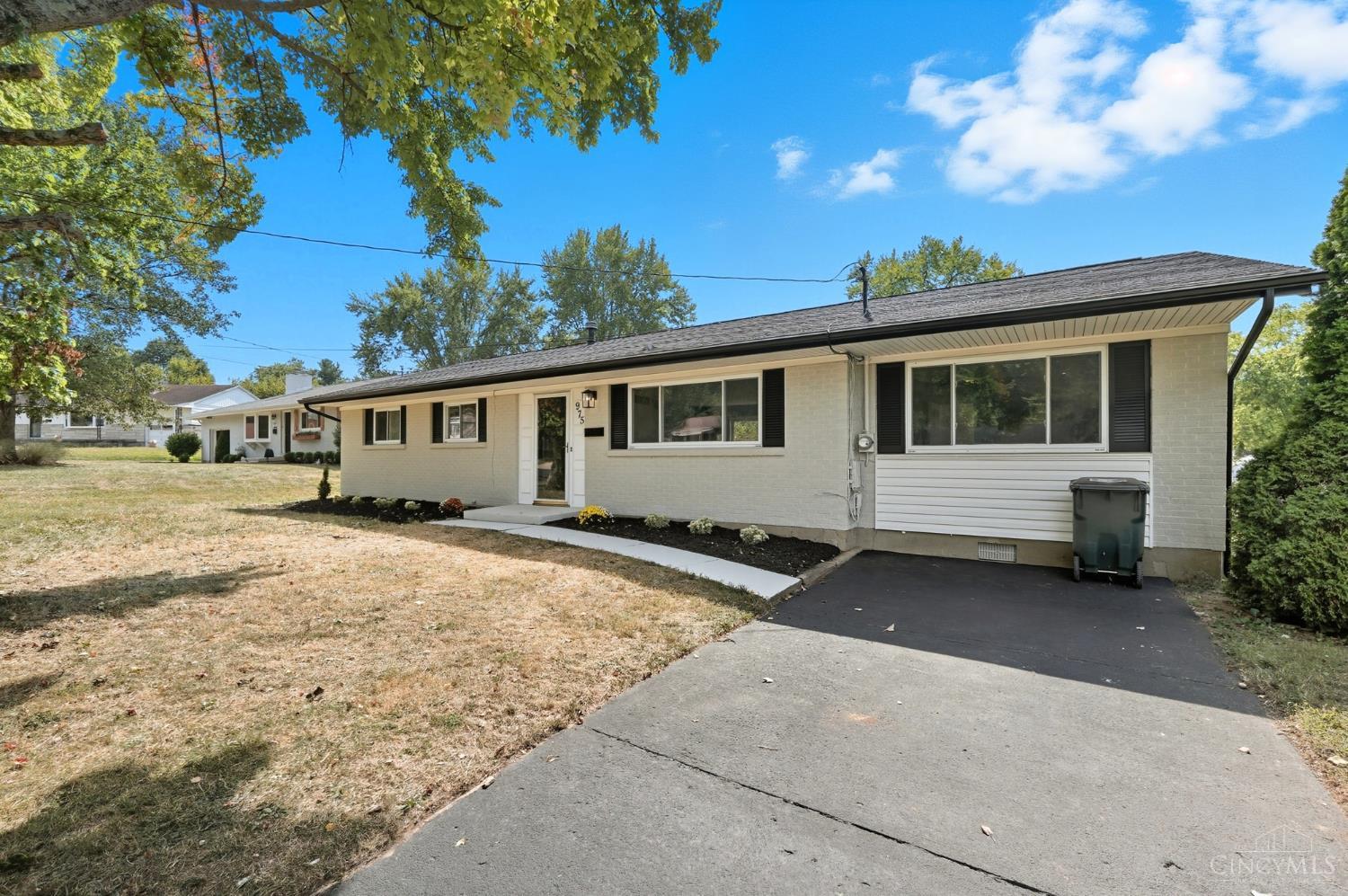 975 Vassar Court
