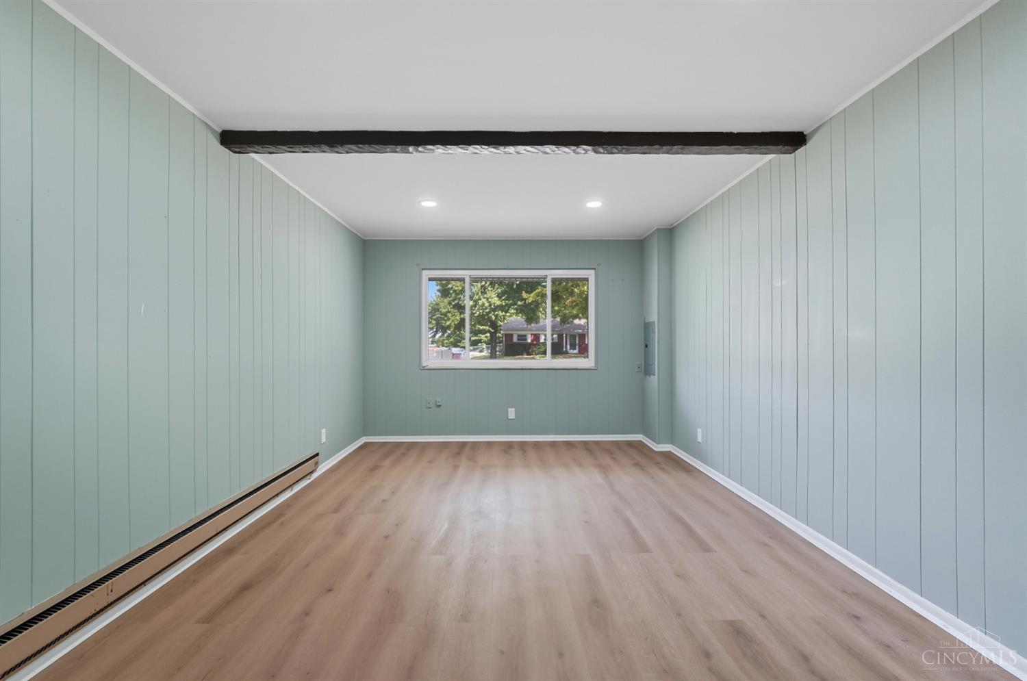 975 Vassar Court