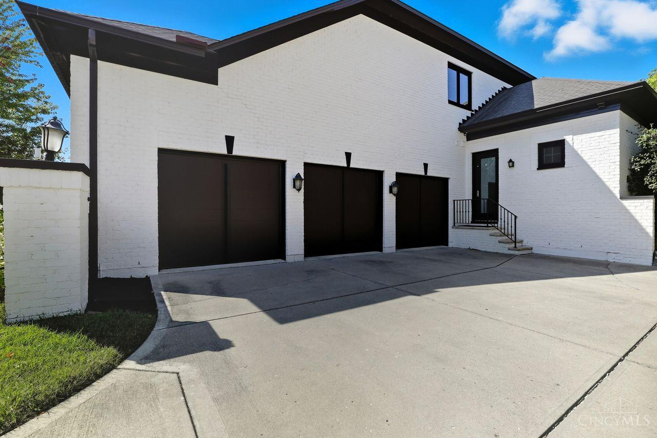 5369 North Shore Place