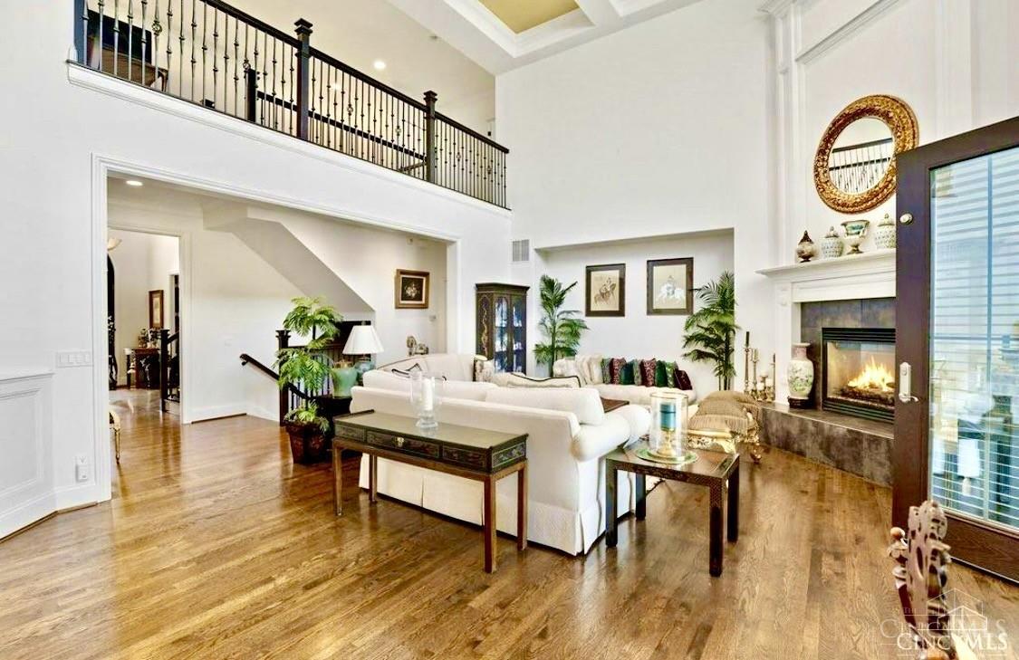 5369 North Shore Place