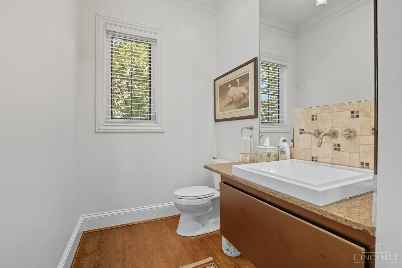 5369 North Shore Place