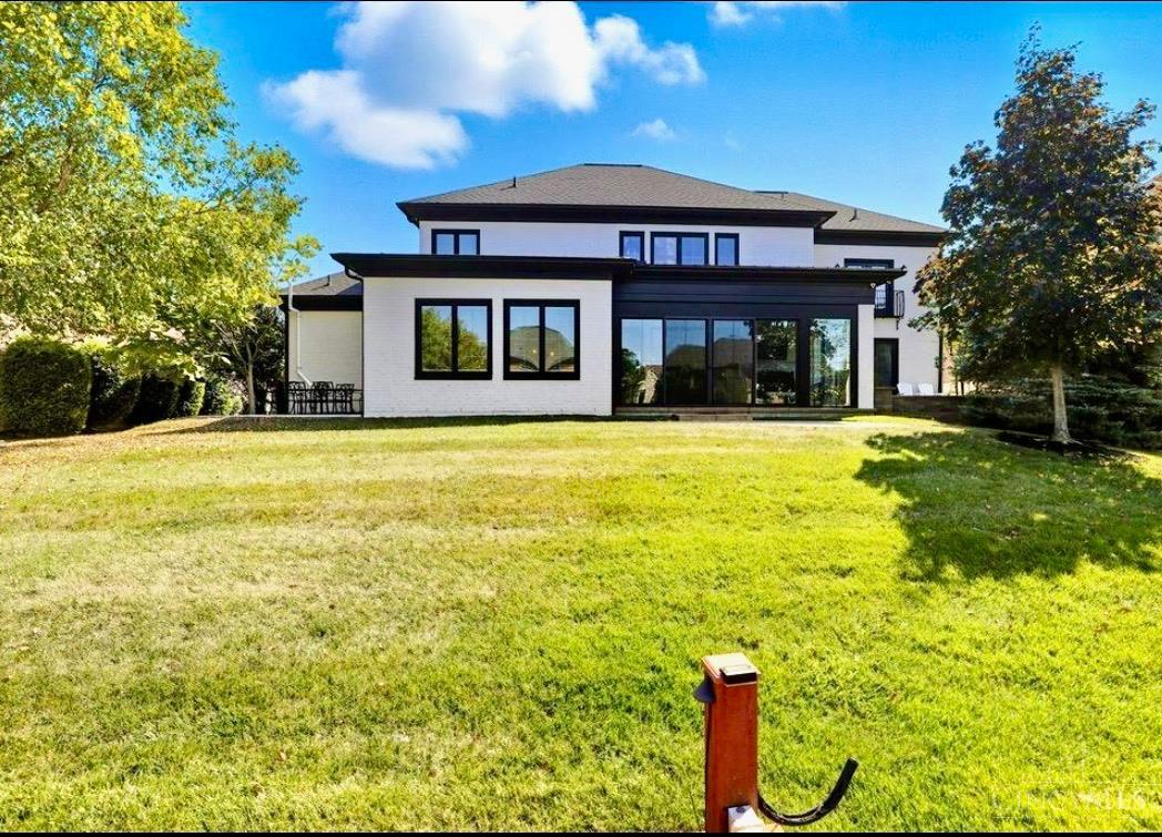 5369 North Shore Place