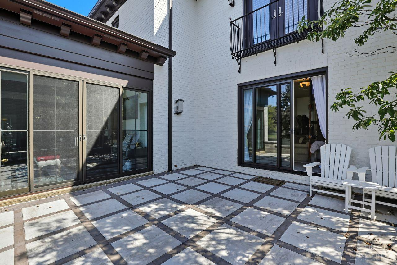 5369 North Shore Place