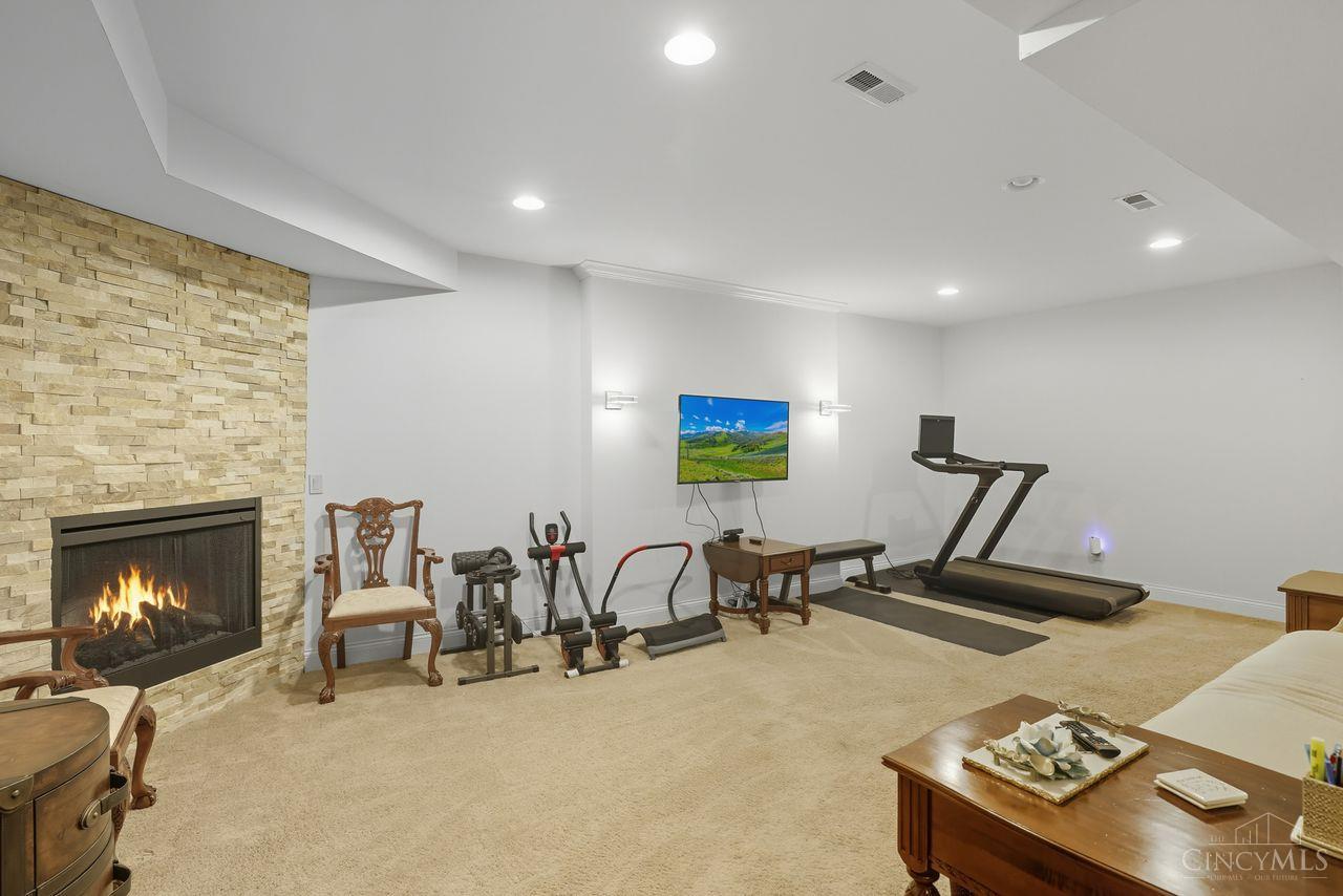 5369 North Shore Place