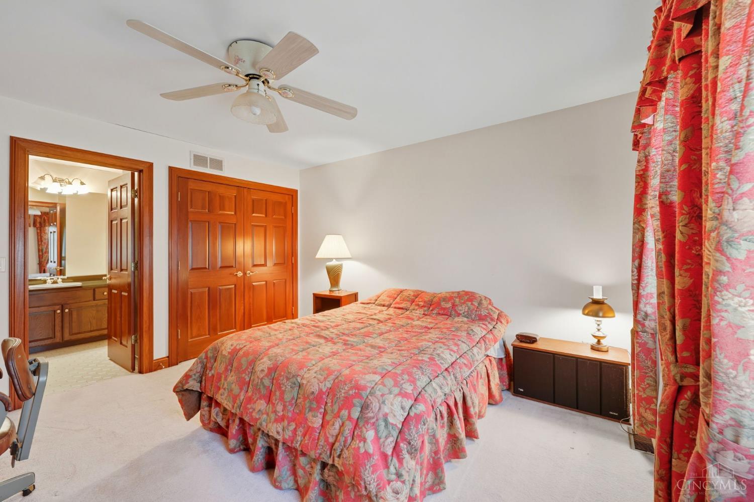 1122 Black Horse Run