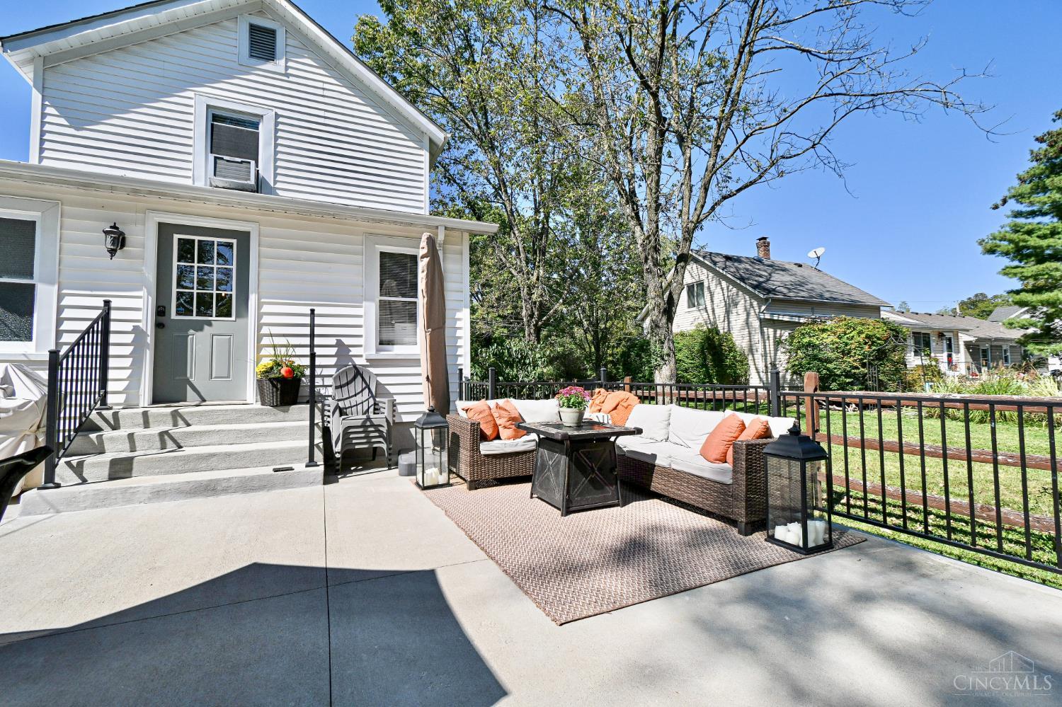 345 Cedar Drive
