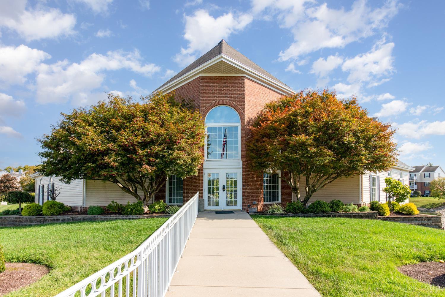 6295 Eagles Lake Drive 9