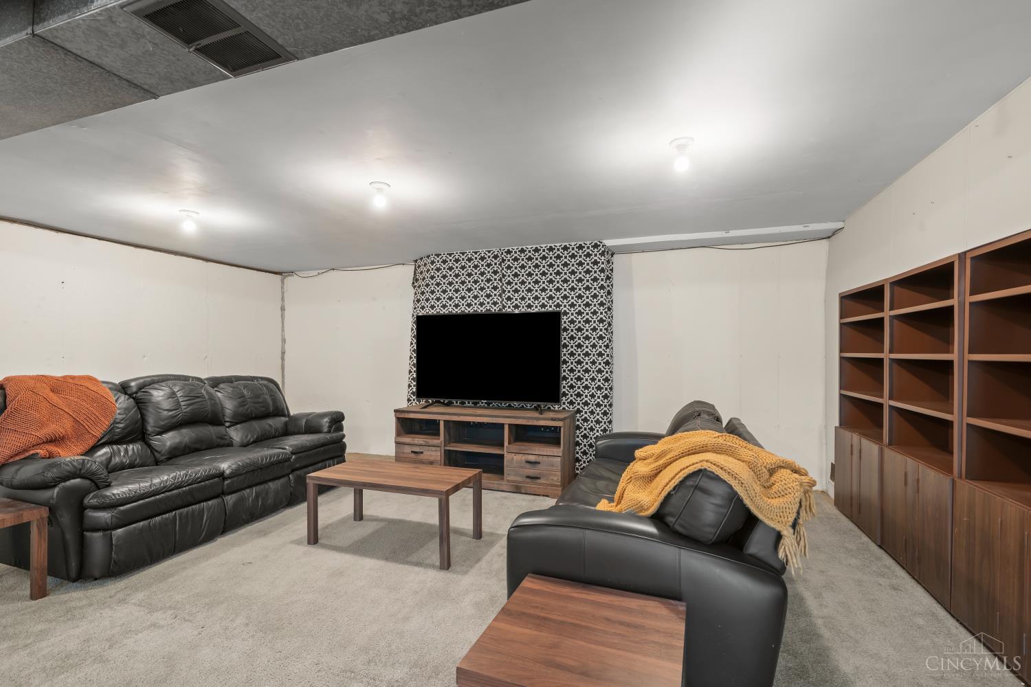 8405 Arundel Court