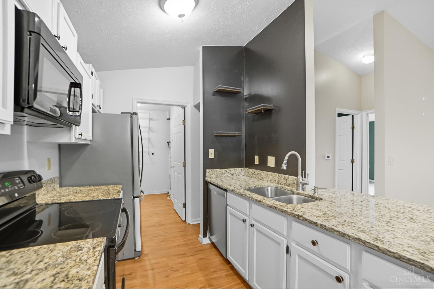 7392 Ridgepoint Drive 9