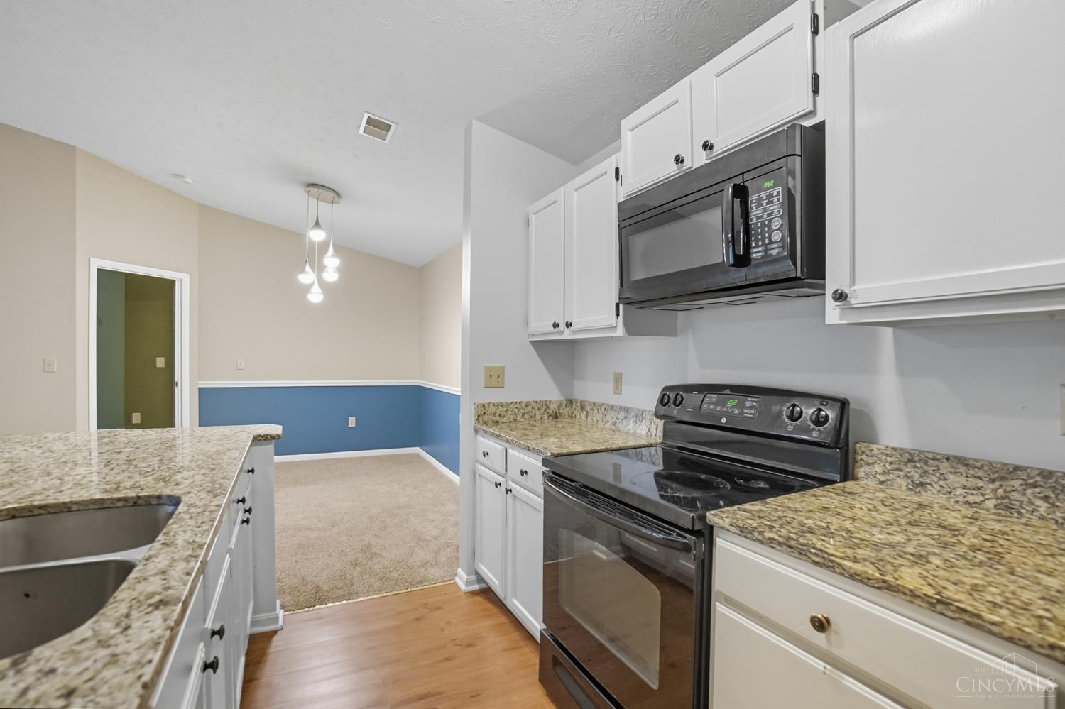 7392 Ridgepoint Drive 9