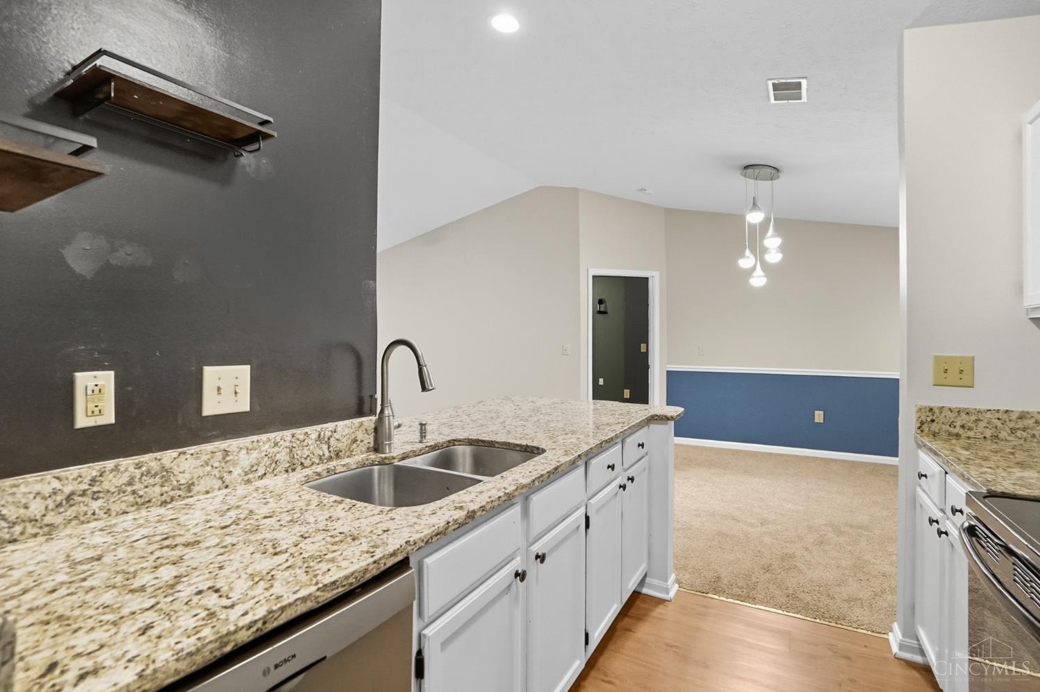 7392 Ridgepoint Drive 9