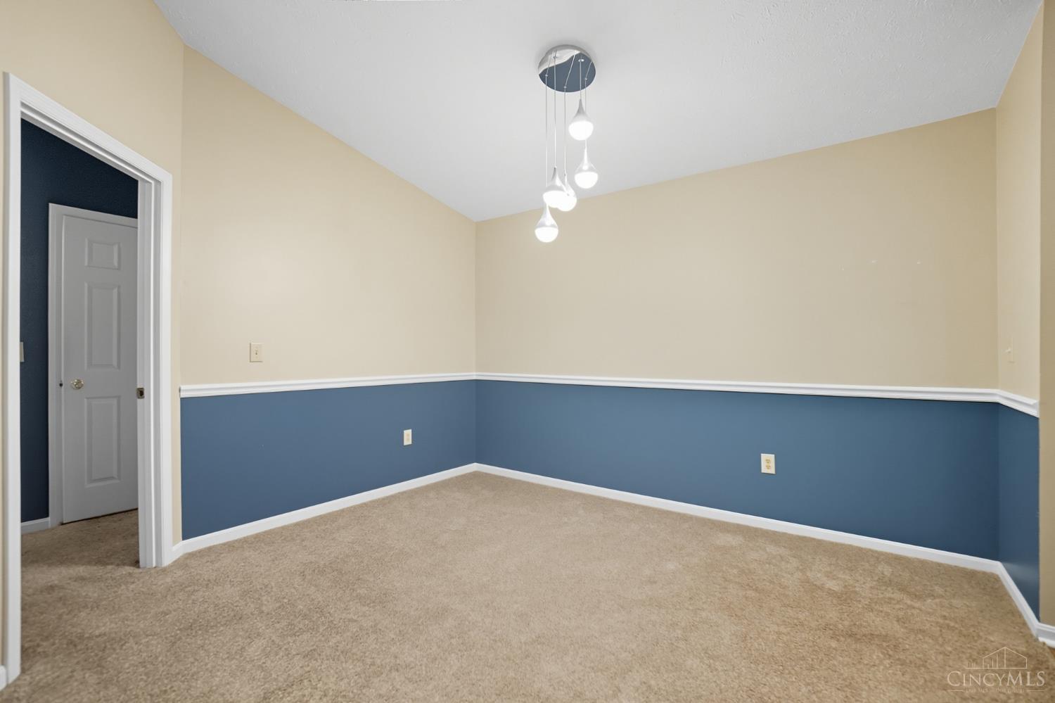 7392 Ridgepoint Drive 9