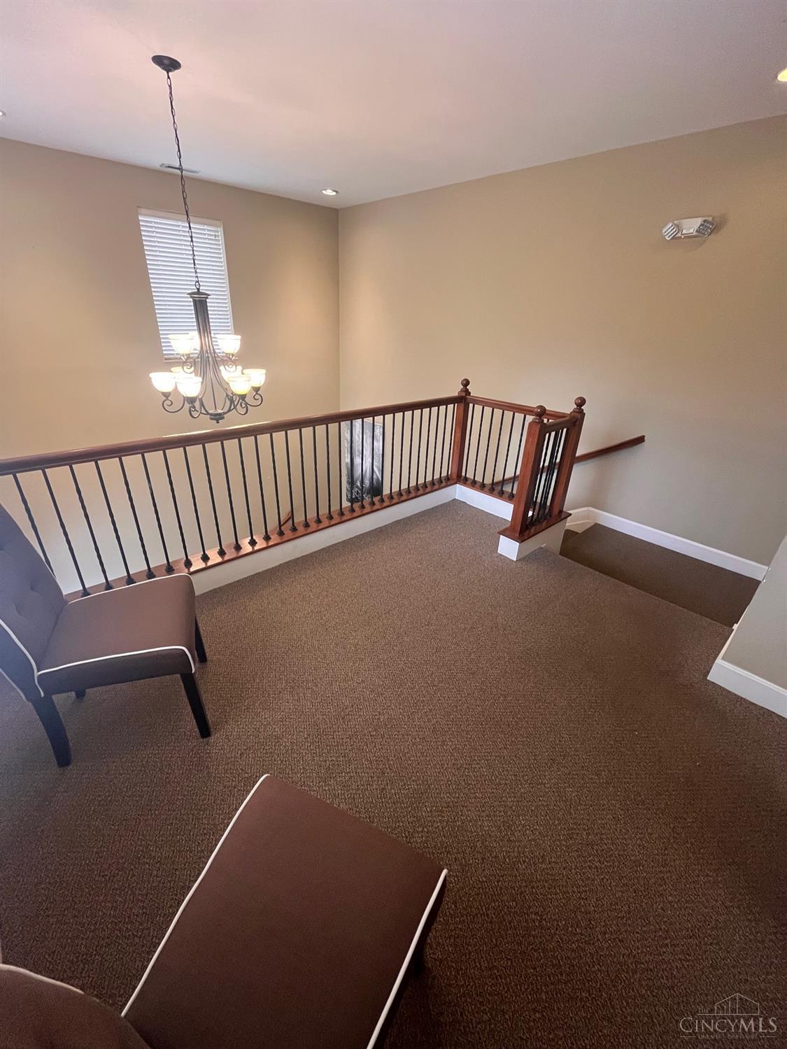 600 W Avenue 1