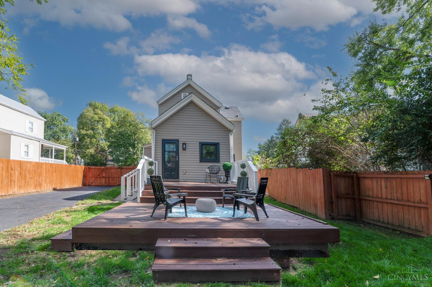 4609 Winona Terrace