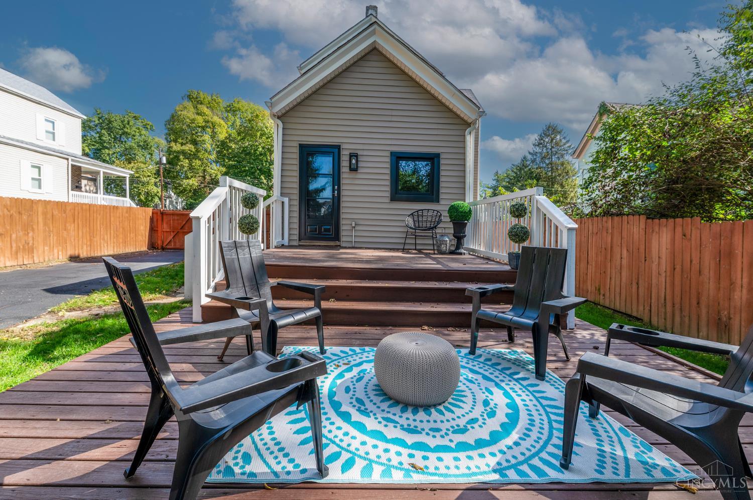 4609 Winona Terrace
