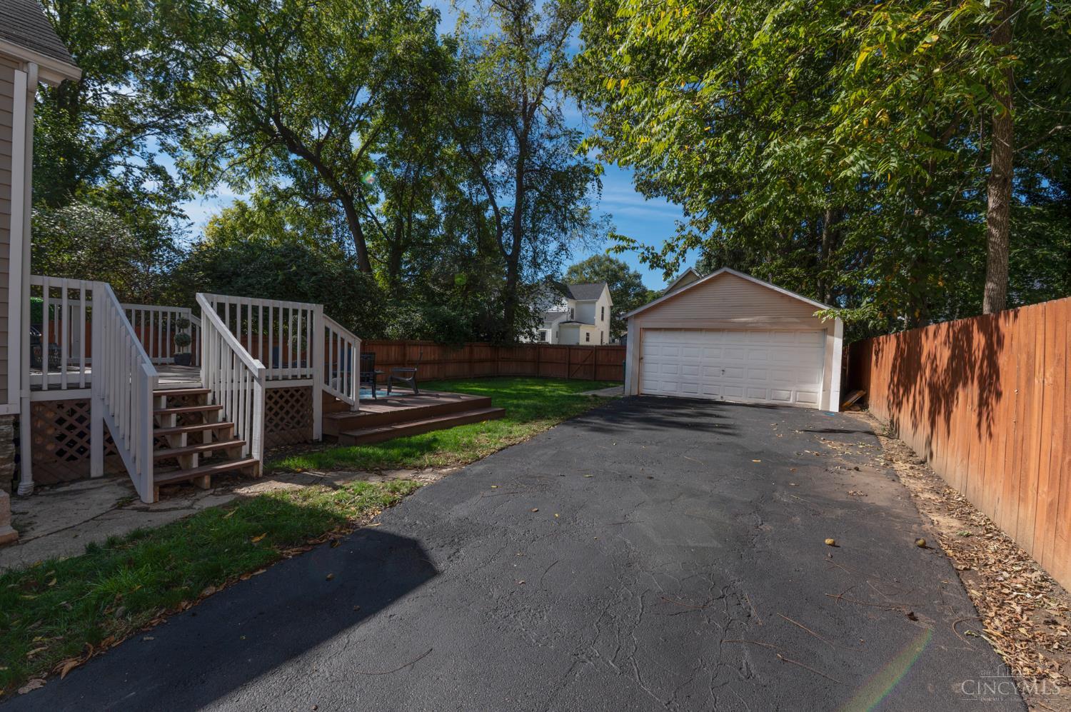 4609 Winona Terrace
