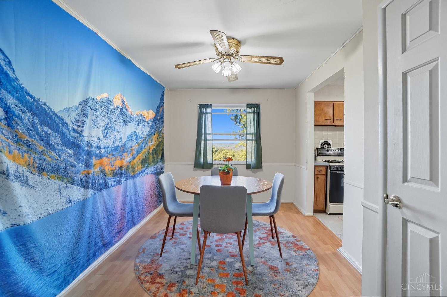 109 Calico Court